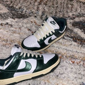 Nike vintage green dunk lows